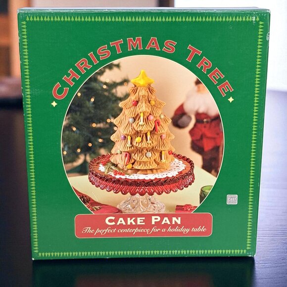 WILLIAMS SONOMA 3-D Christmas Tree Cake Pan NORDIC WARE 9 Cups Large NEW - Picture 1 of 15